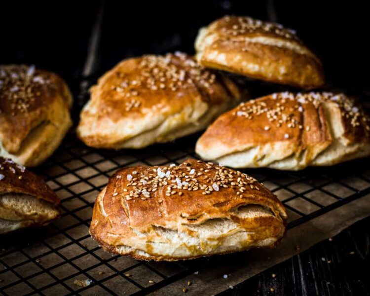 bild von veganen Laugenecken, selbst gebacken