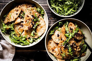 Bild von veganen Butternut Champignon Ravioli