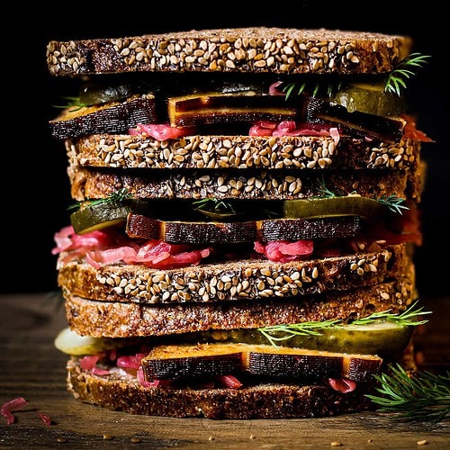 bild von sauerkraut sandwich