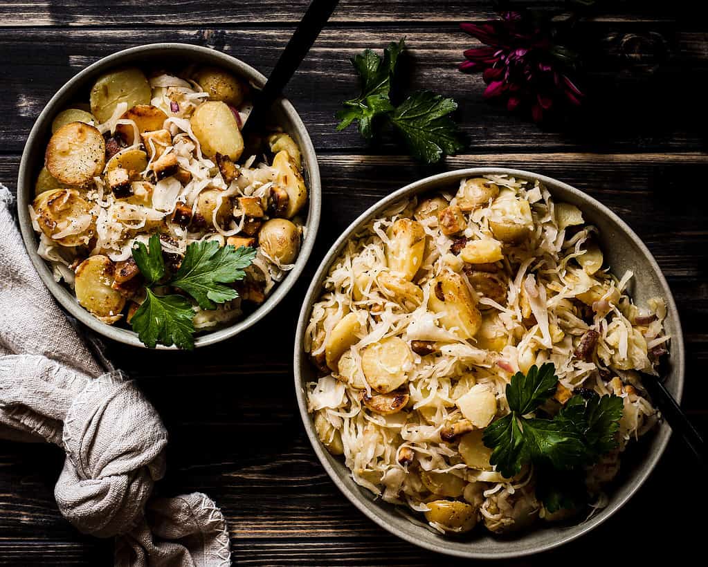 picture of vegan sauerkraut skillet