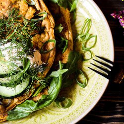 easy vegan omelette or scramble