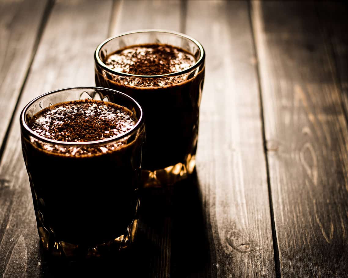 Bild von veganem Snickers-Shake mit Espresso