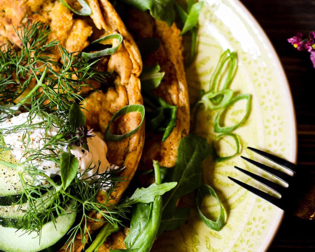 veganes Omelett oder Rührei in Tofu und Kala Namak
