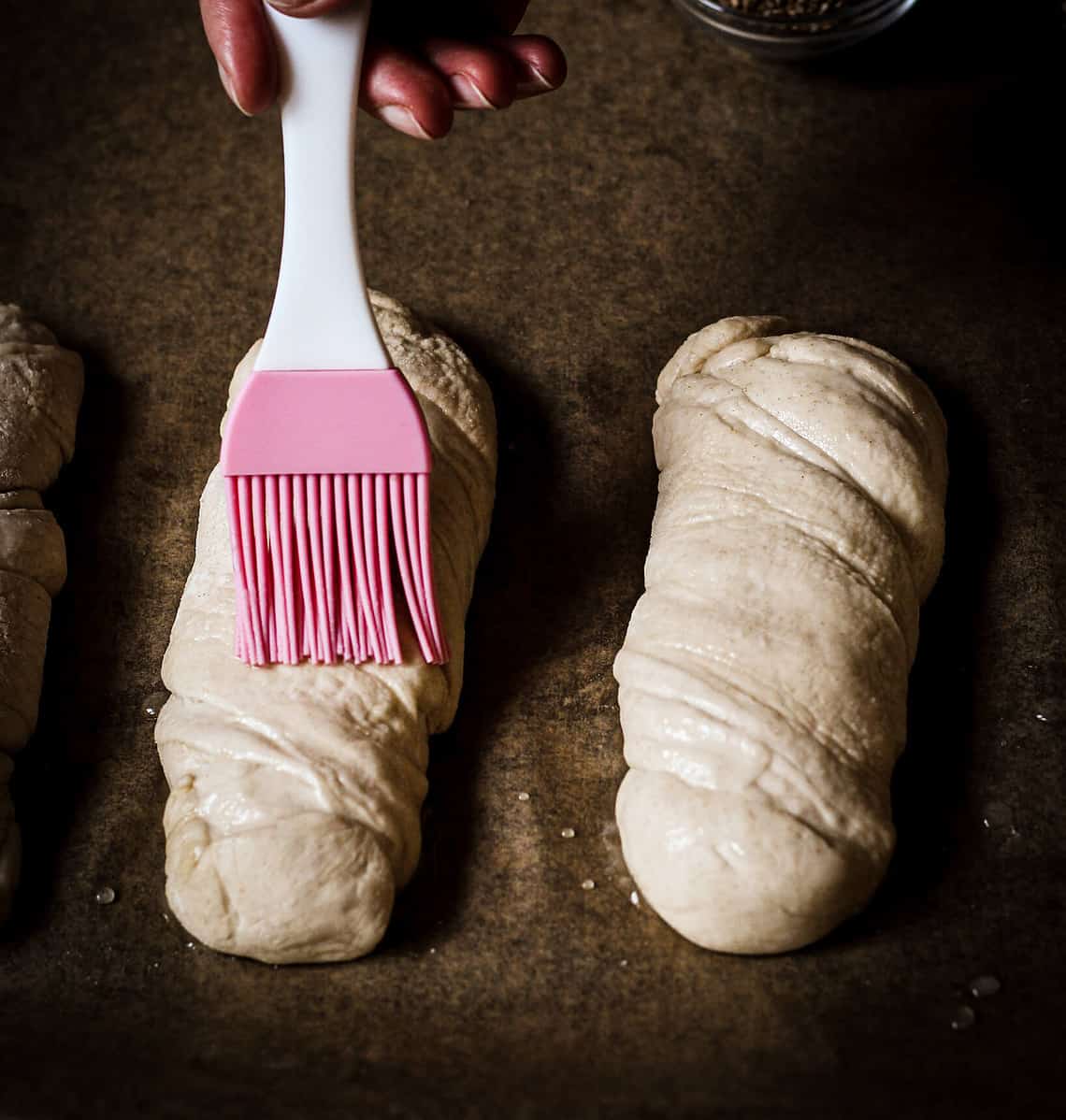 Fluffy pretzel twist baguettes/ recipe
