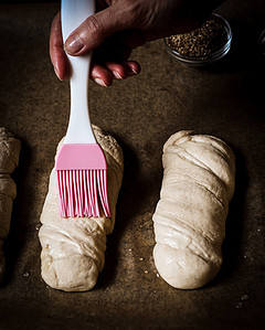 Fluffy pretzel twist baguettes