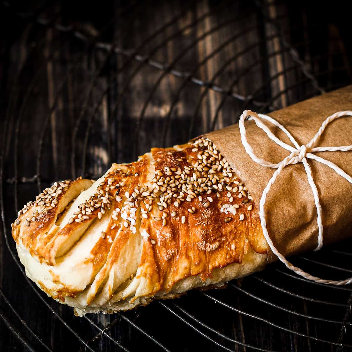 Fluffy pretzel twist baguettes/ recipe