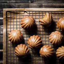 bild von veganen chai-madeleines