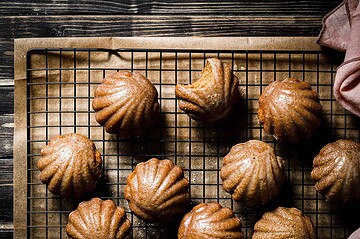 bild von veganen chai-madeleines