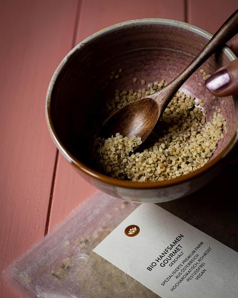 hemp seeds by sunday natural