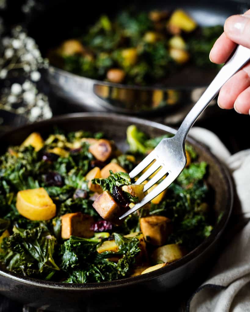 easy kale skillet
