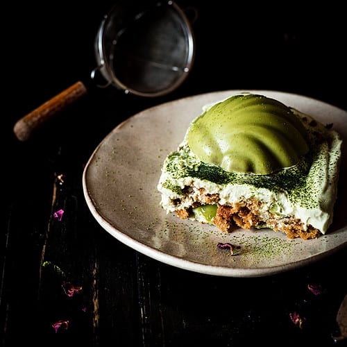 Schichtdessert: Matcha Madeleine Tiramisu