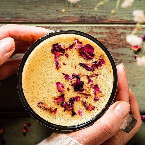 golden moon milk (turmeric latte)