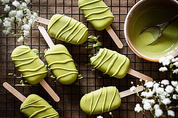 vegan matcha popsicles