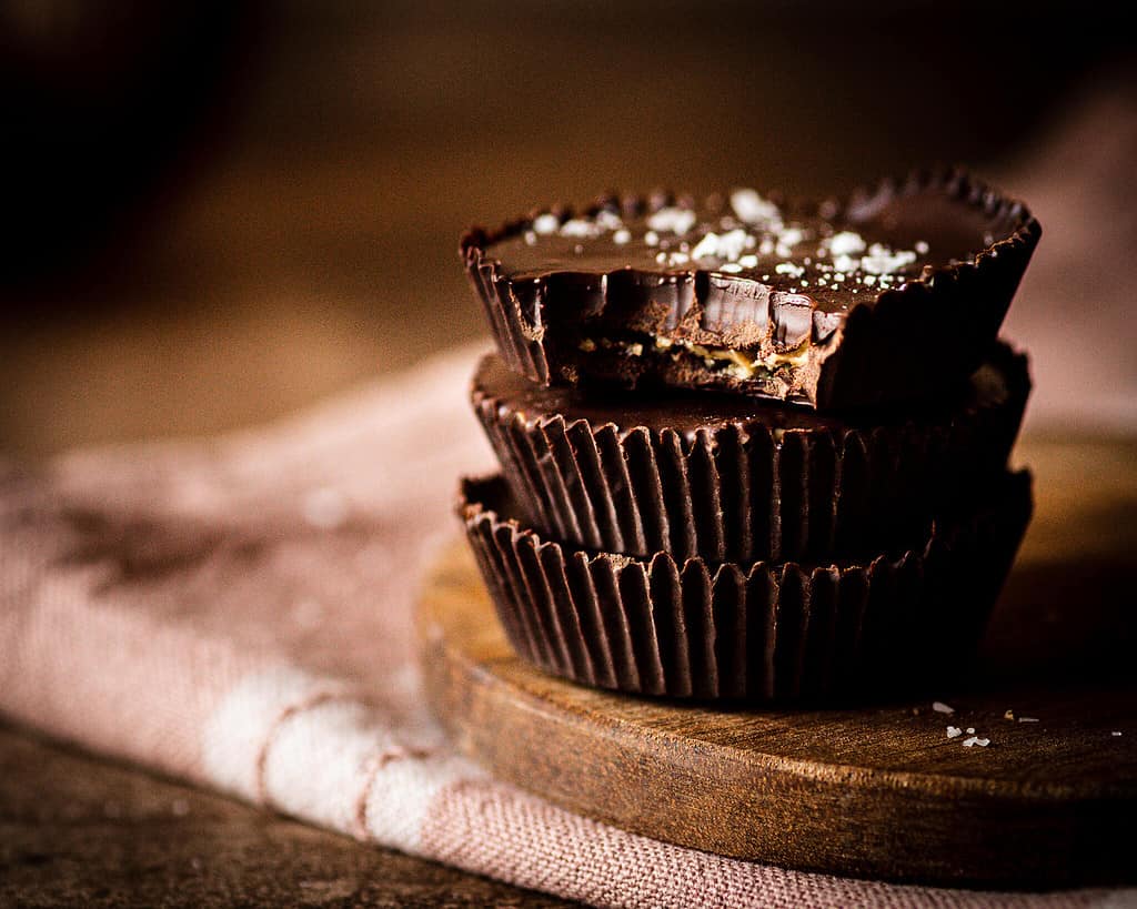 vegane Peanut butter cups mit CBD-Öl
