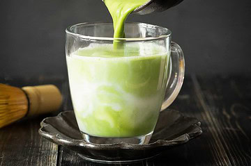 matcha latte mit lion's mane