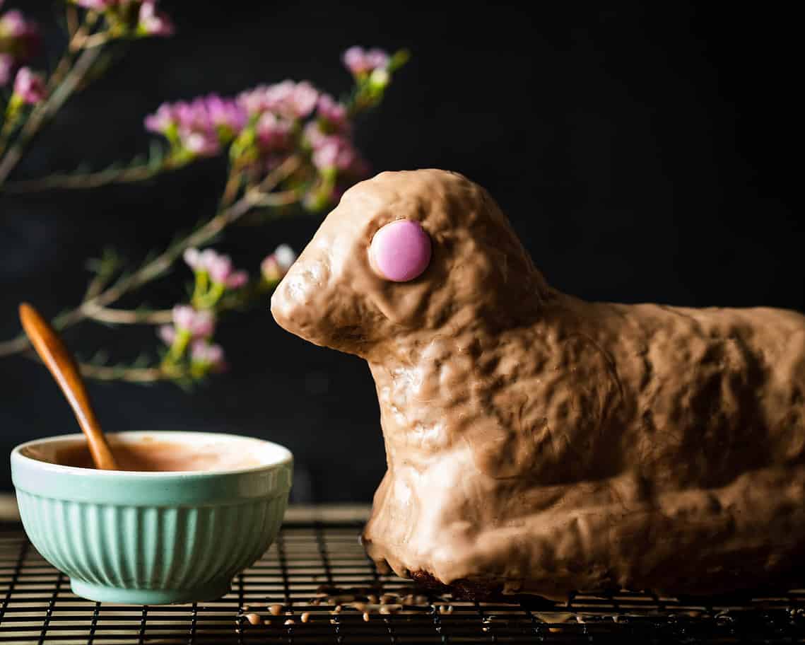 Veganes Osterlamm mit Tiramisu-Geschmack/ Rezept