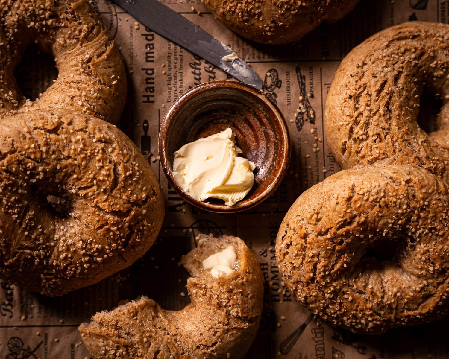 vegan spelt bagels with hemp seeds