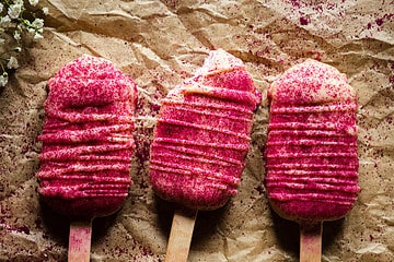 Pink-Pitaya-Protein-Eis